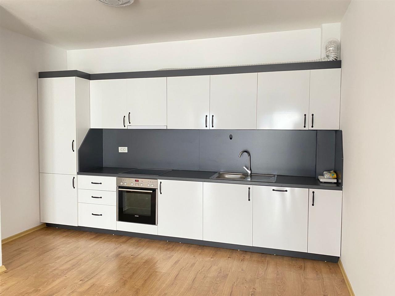 Banesa shitet ose me qera (2)