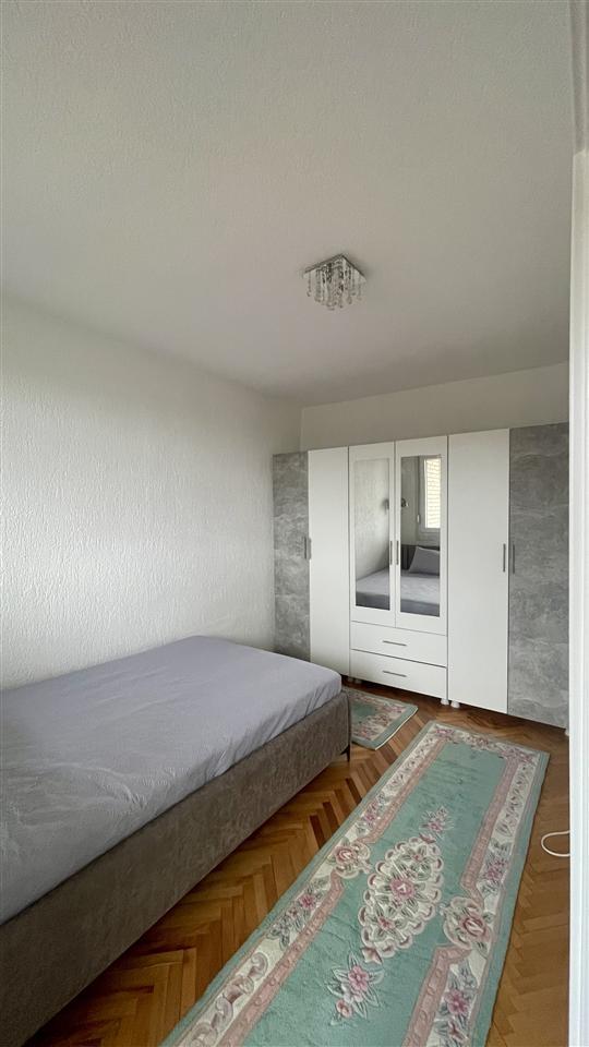 Banese me qira me parking ne super lokacion (1)