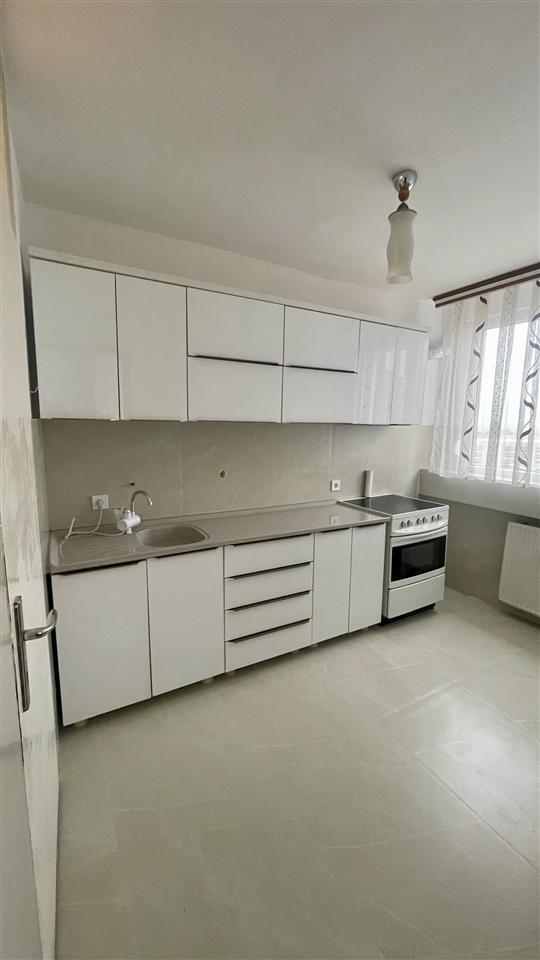 Banese me qira me parking ne super lokacion (4)