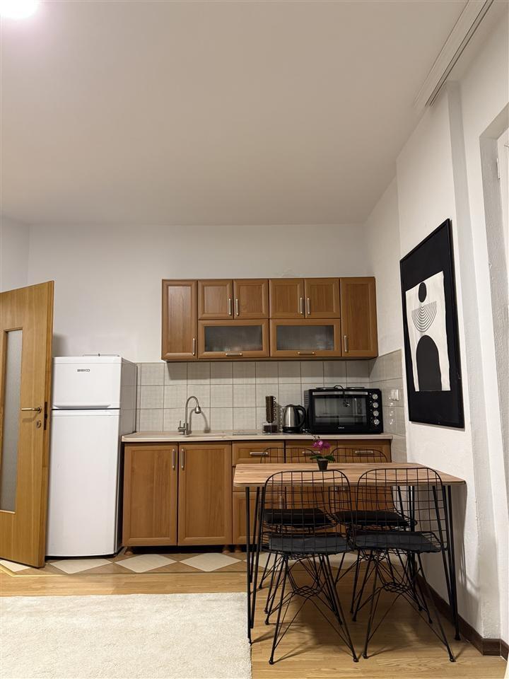 Leshoht banesa me qera 67m2 (1)