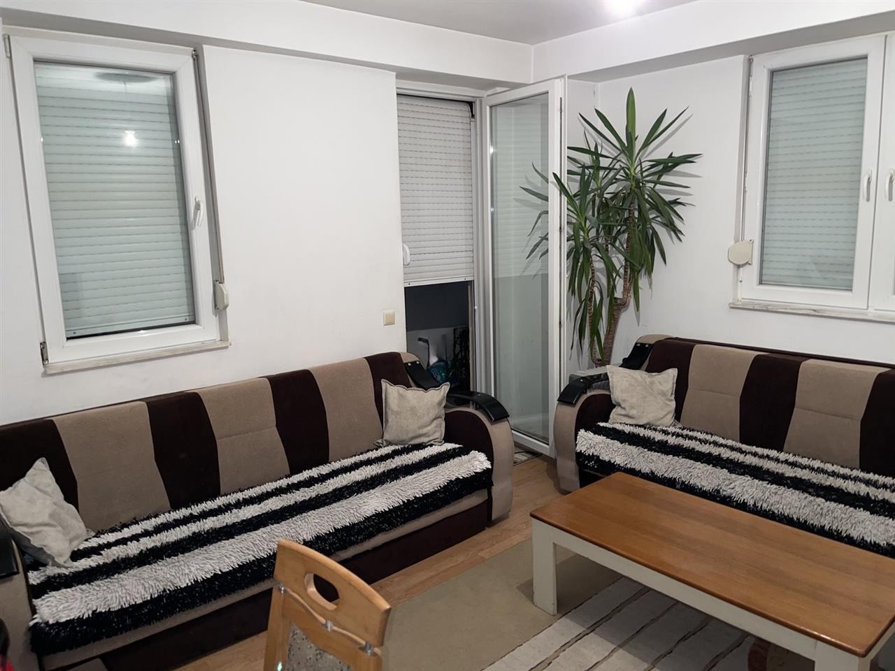 Banes me qera rruga muharrem fejza prishtin