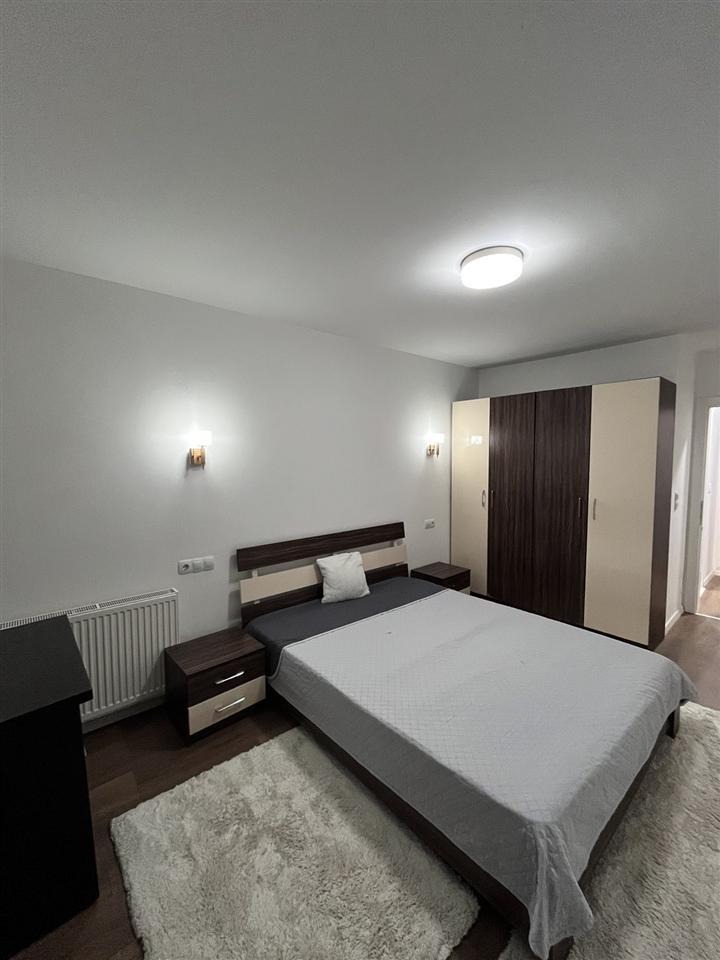 Banesa me qira e mobiluar (2)