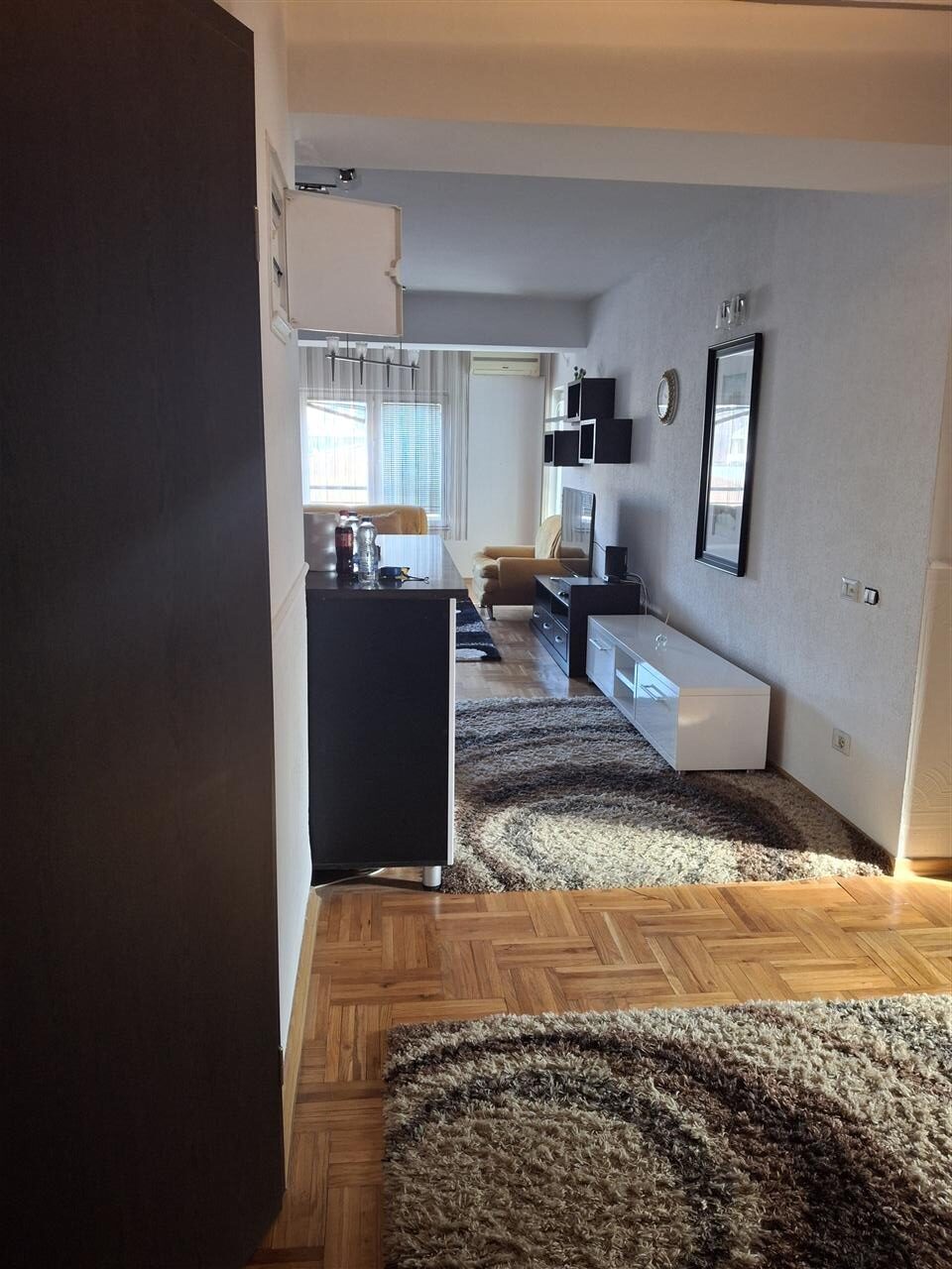 Banesa me qira pejton (5)