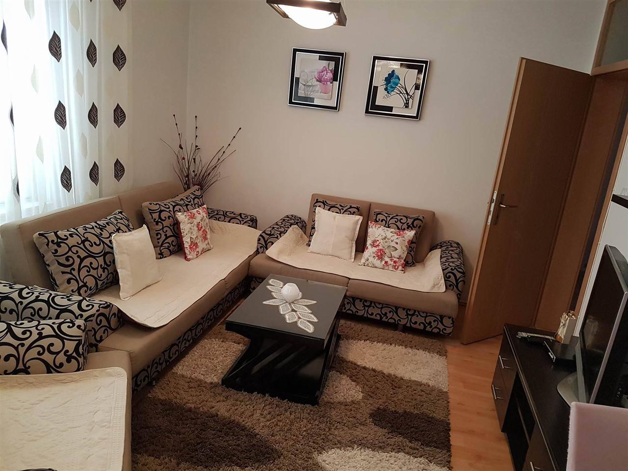 Banesa ne shitje ose ndrrohet me ndonje garsonjere