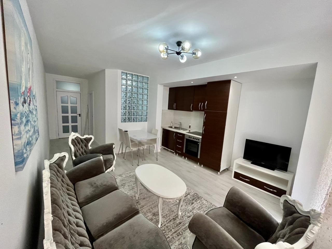 Banese 65m me qira ne arberi 300 euro (1)