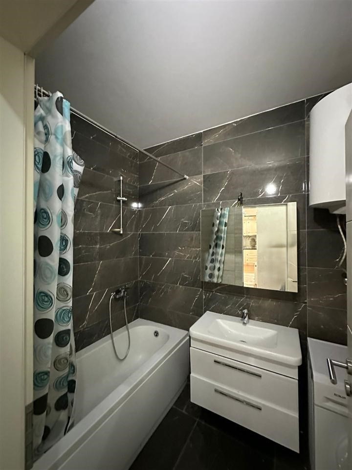 Banese me qera ne muharrem fejza (3)