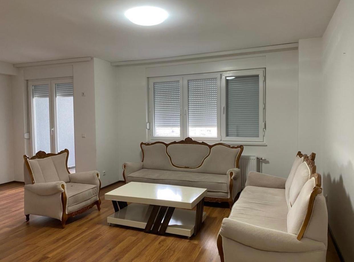 Banese me qira ne lagjen e muhaxhereve (1)