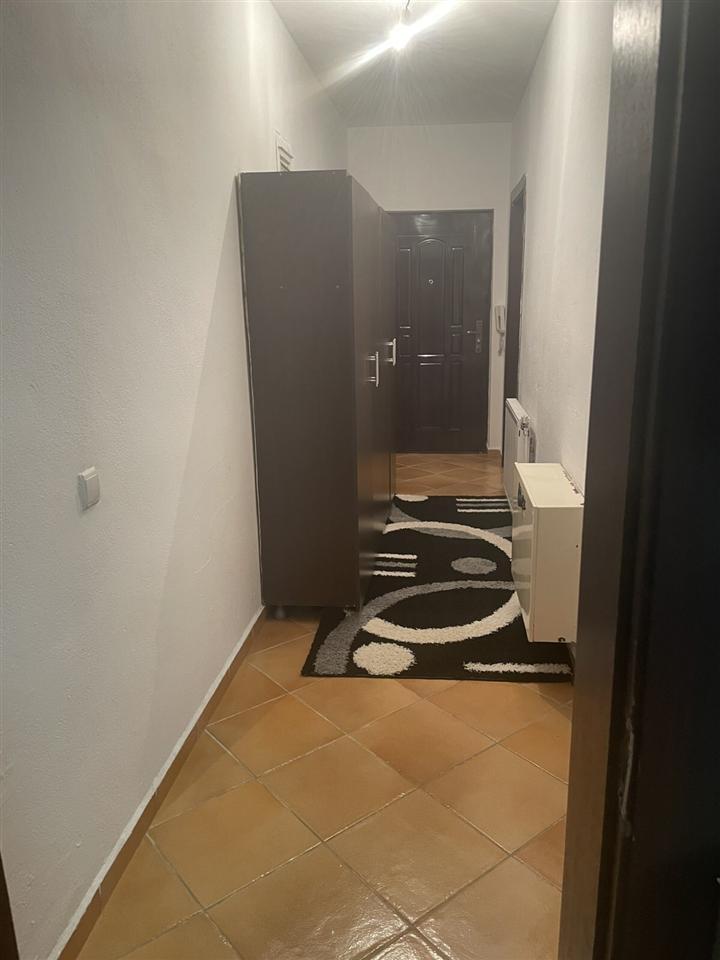 Leshohet me qira (1)