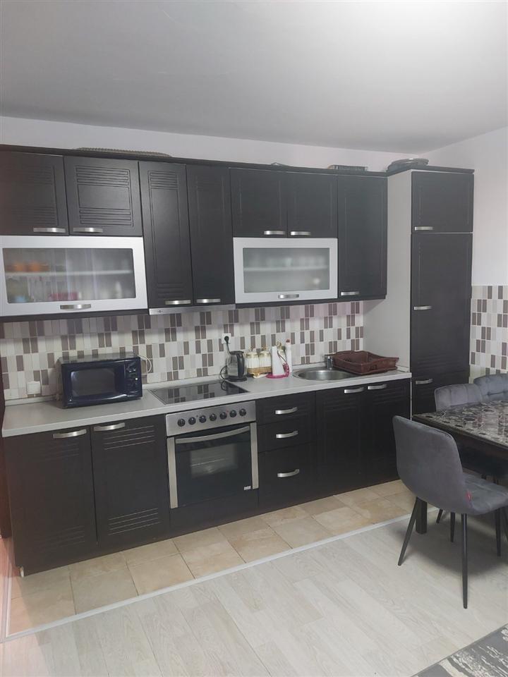 Leshohet me qira (4)