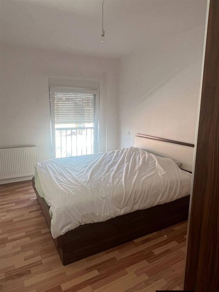 Banes me qera ne lagjen e spitalit afer rr muharrem fejza (2)